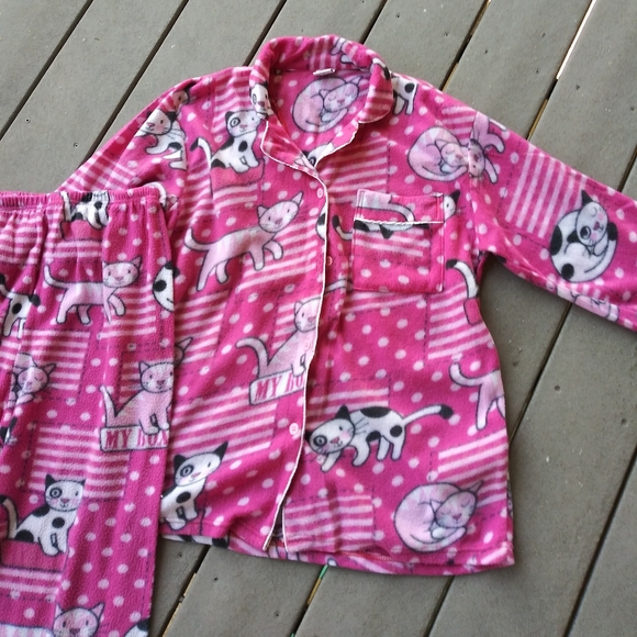 Pink pjs - Picture 1 of 4